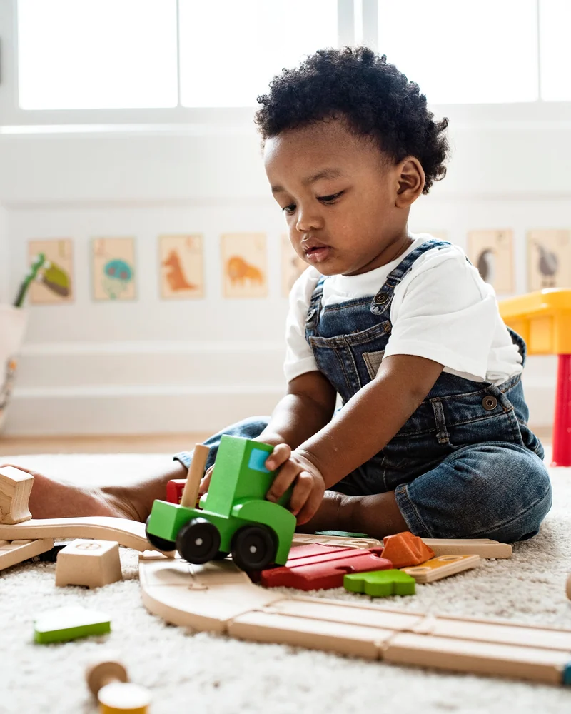 Photograph example for ages 0–3+, boy.